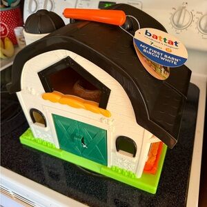 Battat My First Barn Toy